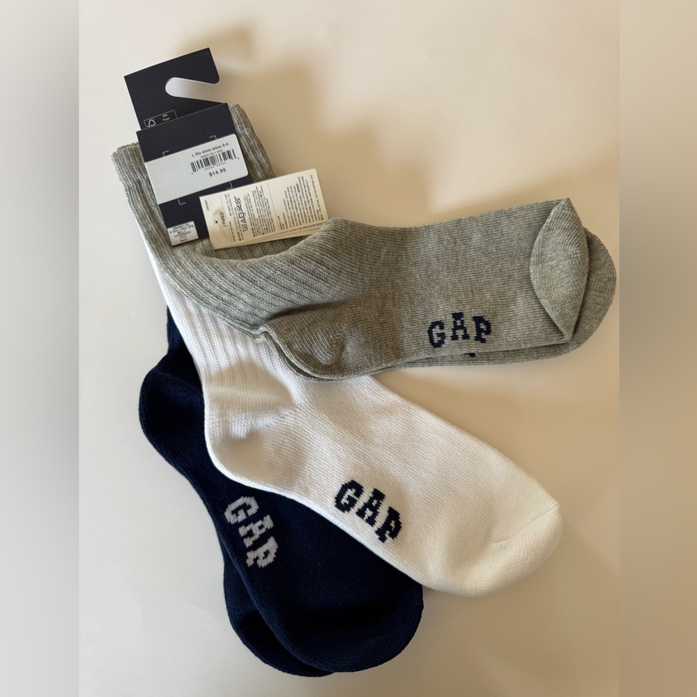 NWT GAP sock bundle.